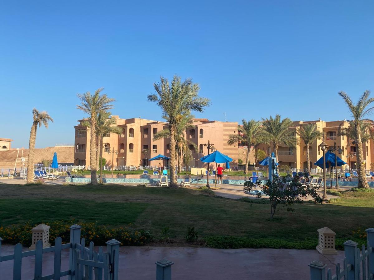 Special Chalets In Porto South Beach Families Ain Sukhna Exterior photo